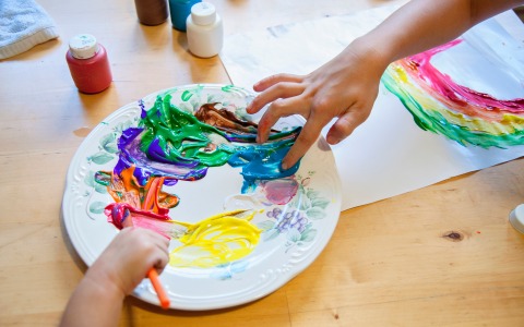 arts-and-crafts-children-color-palette-1336784